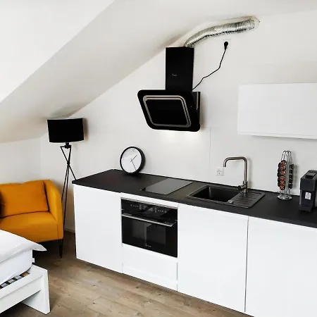 Ferienapartments Chrysantihof 公寓 茨维泽尔